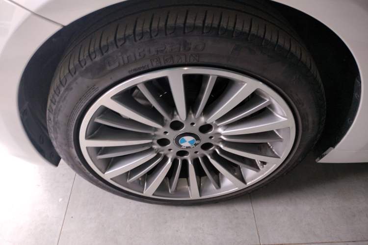 Used BMW 3 Series 2019 320Li Fashion Model Left Front Wheel Hub
