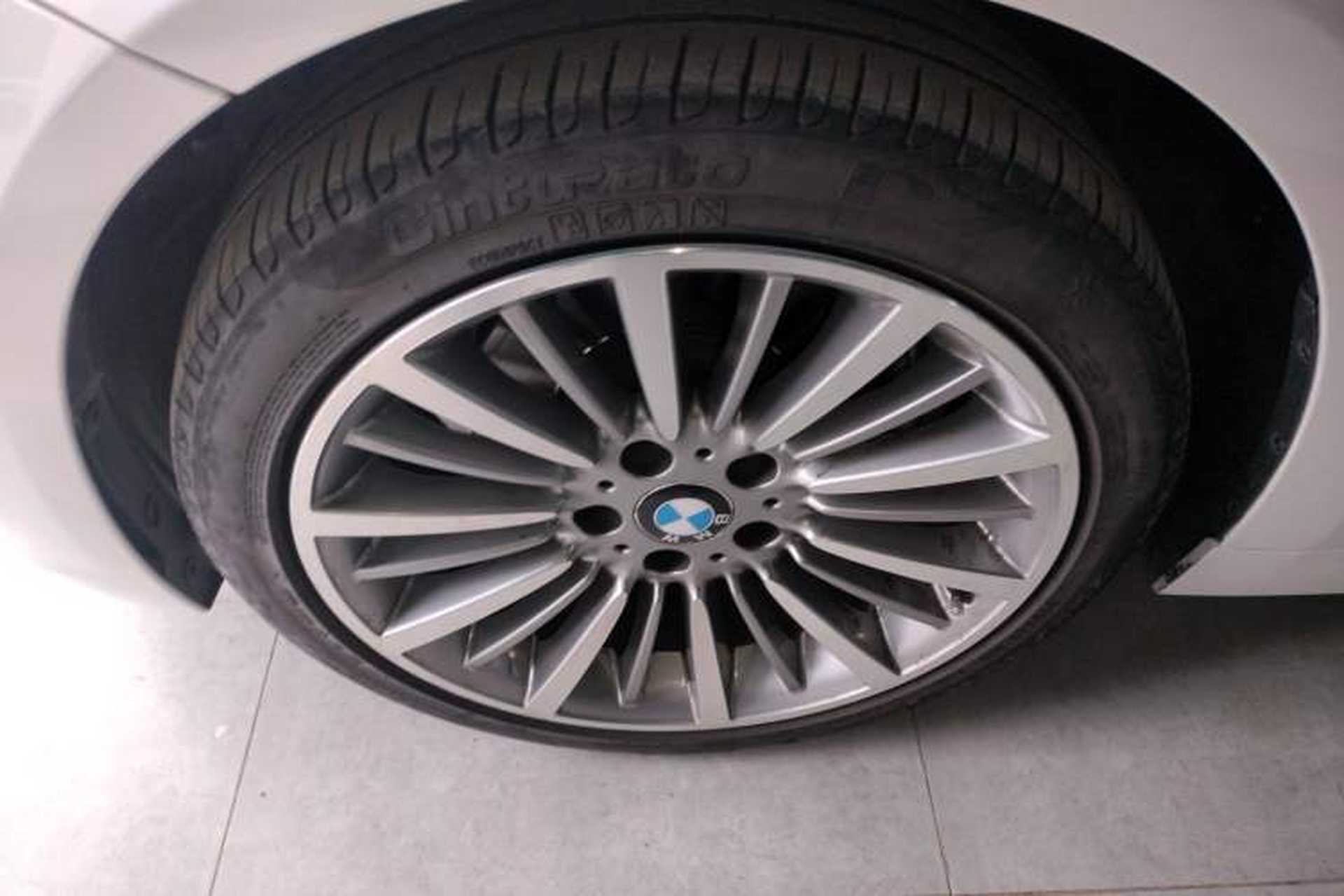Used BMW 3 Series 2019 320Li Fashion Model Left Front Wheel Hub