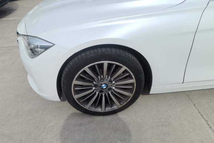 Used BMW 3 Series 2019 320Li xDrive Fashion Model Left Front Wheel Hub