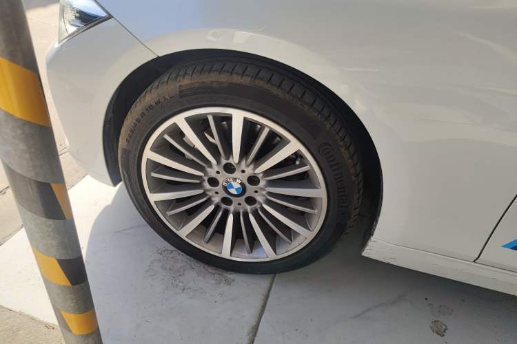 Used BMW 3 Series 2019 320Li Fashion Model Left Front Wheel Hub