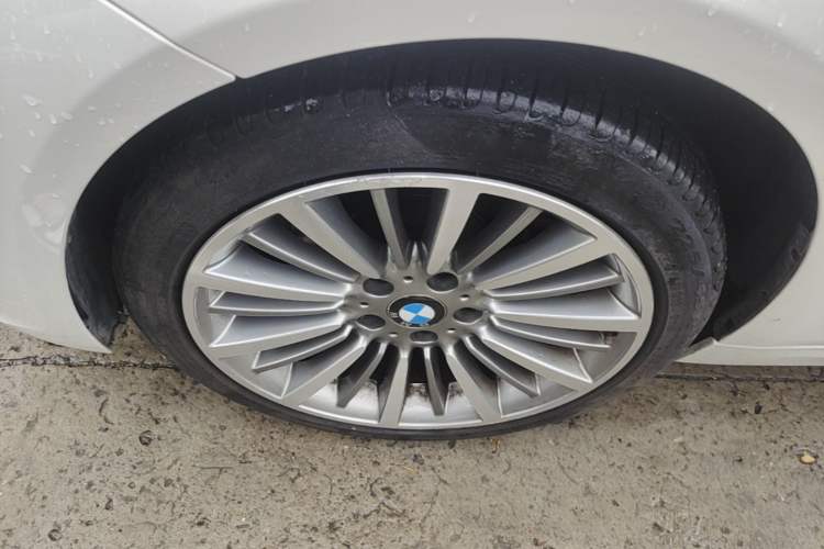 Used BMW 3 Series 2019 320Li Fashion Model Left Front Wheel Hub