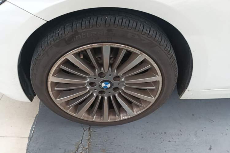 Used BMW 3 Series 2019 320Li Fashion Model Left Front Wheel Hub