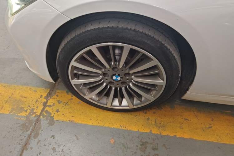 Used BMW 3 Series 2019 320Li Fashion Model Left Front Wheel Hub