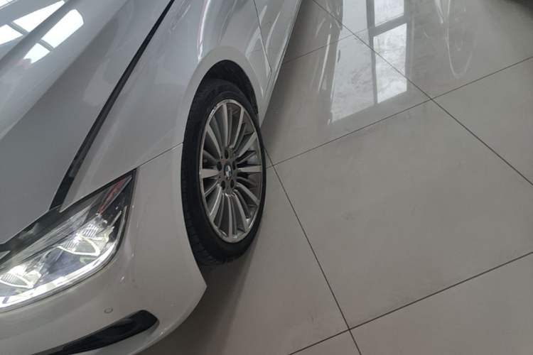 Used BMW 3 Series 2019 320Li Fashion Model Left Front Wheel Hub