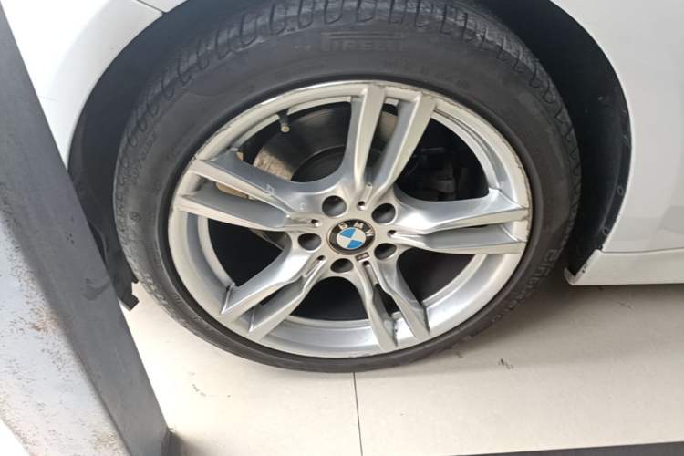 Used BMW 3 Series 2019 320i M Sport Package Left Front Wheel Hub