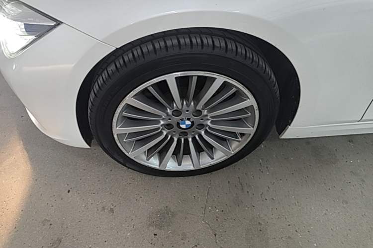 Used BMW 3 Series 2019 320Li xDrive Fashion Model Left Front Wheel Hub