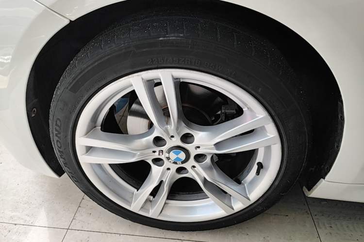 Used BMW 3 Series 2019 320Li M Sport Package Left Front Wheel Hub