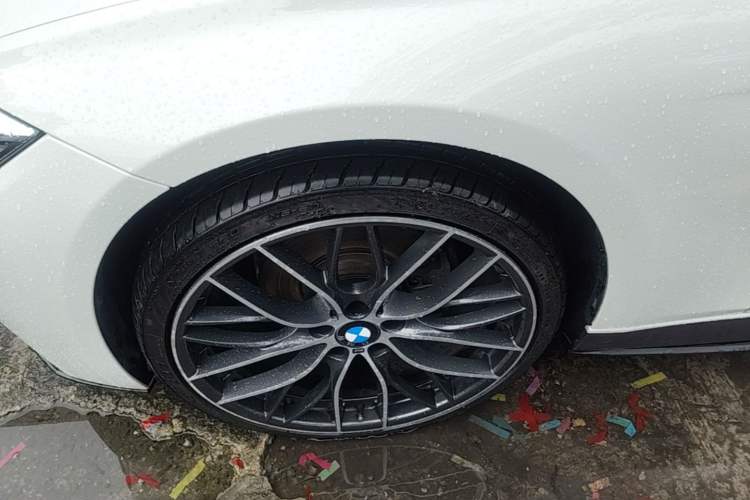 Used BMW 3 Series 2019 320i M Sport Night Edition Left Front Wheel Hub