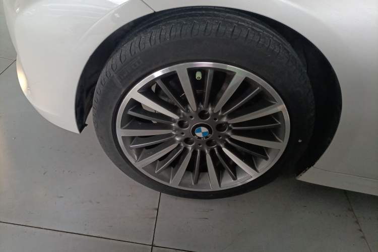 Used BMW 3 Series 2019 320Li Fashion Model Left Front Wheel Hub