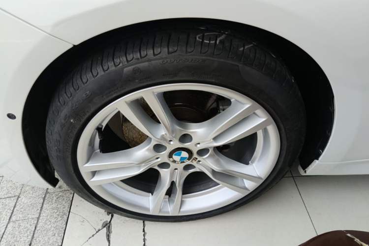 Used BMW 3 Series 2019 320i M Sport Package Left Front Wheel Hub