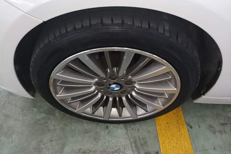 Used BMW 3 Series 2019 320Li Fashion Model Left Front Wheel Hub