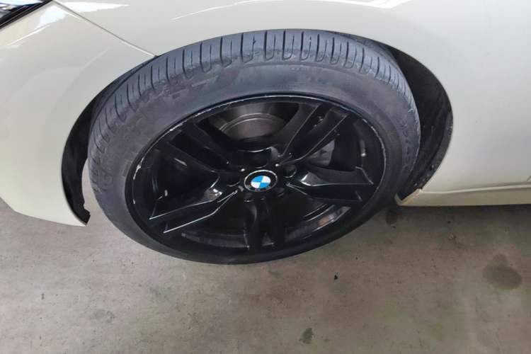 Used BMW 3 Series 2019 320i M Sport Night Edition Left Front Wheel Hub