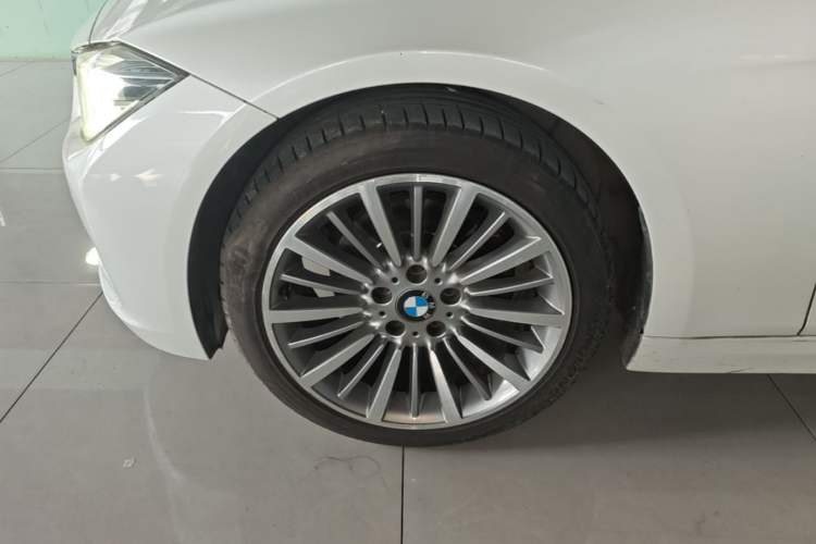 Used BMW 3 Series 2019 320Li Fashion Model Left Front Wheel Hub