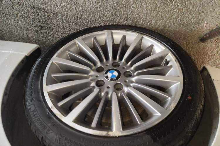 Used BMW 3 Series 2019 320Li Fashion Model Left Front Wheel Hub