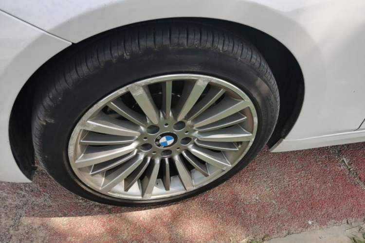Used BMW 3 Series 2019 320Li Fashion Model Left Front Wheel Hub
