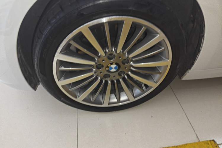 Used BMW 3 Series 2019 320Li Fashion Model Left Front Wheel Hub