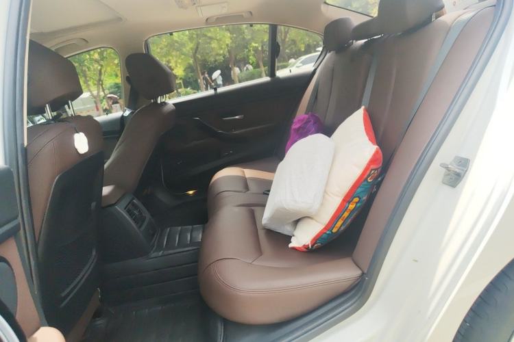 Used BMW 3 Series 2019 320Li Fashion Model Left Rear Seat
