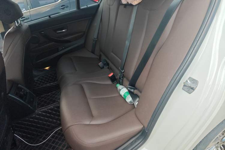 Used BMW 3 Series 2019 320Li Fashion Model Left Rear Seat