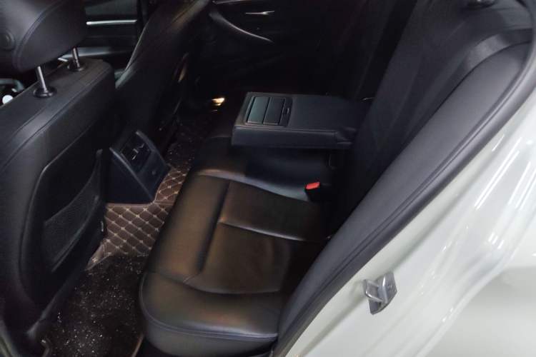 Used BMW 3 Series 2019 320i M Sport Night Edition Left Rear Seat