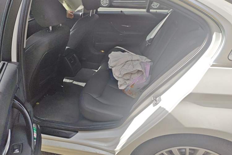 Used BMW 3 Series 2019 320Li Fashion Model Left Rear Seat