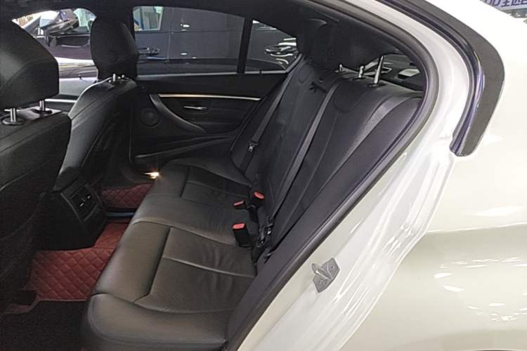 Used BMW 3 Series 2019 320i M Sport Night Edition Left Rear Seat