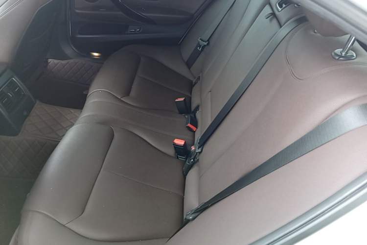 Used BMW 3 Series 2019 320Li Fashion Model Left Rear Seat