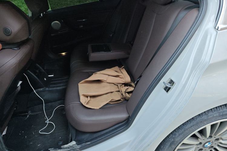 Used BMW 3 Series 2019 320Li Fashion Model Left Rear Seat