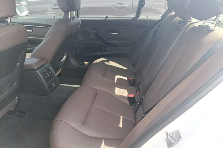 Used BMW 3 Series 2019 320Li Fashion Model Left Rear Seat
