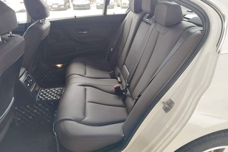 Used BMW 3 Series 2019 320Li Fashion Model Left Rear Seat
