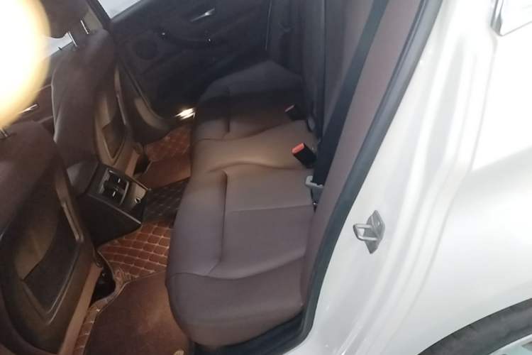 Used BMW 3 Series 2019 320Li Fashion Model Left Rear Seat