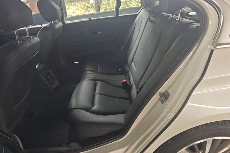 Used BMW 3 Series 2019 320Li Fashion Model Left Rear Seat