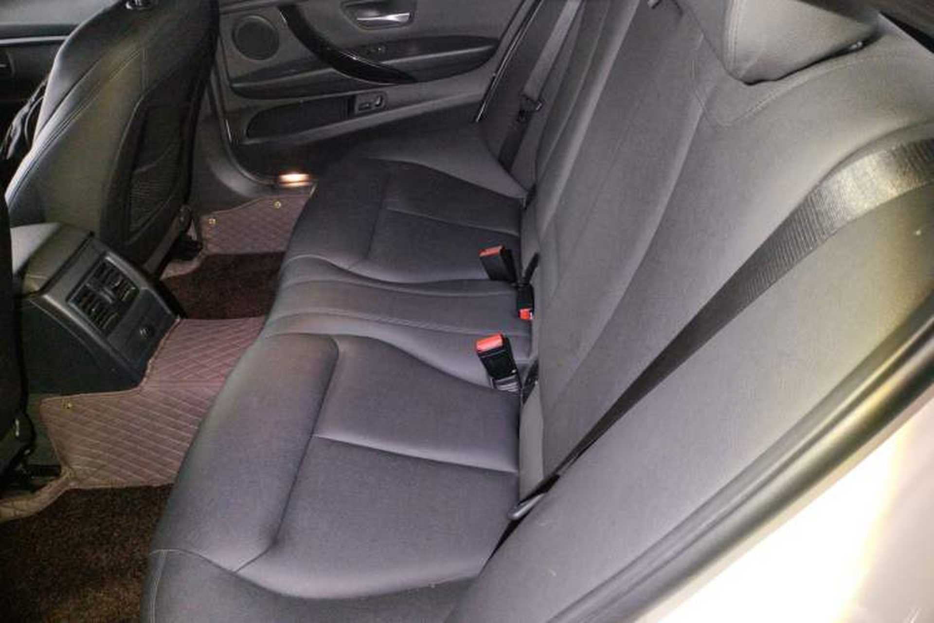 Used BMW 3 Series 2019 320Li Fashion Model Left Rear Seat