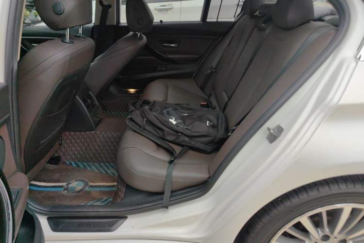 Used BMW 3 Series 2019 320Li Fashion Model Left Rear Seat
