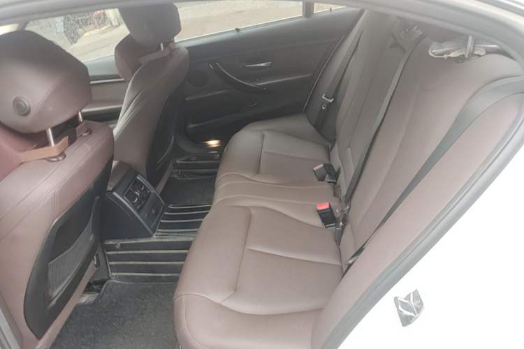 Used BMW 3 Series 2019 320Li Fashion Model Left Rear Seat