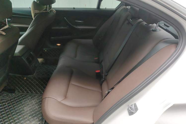 Used BMW 3 Series 2019 320Li Fashion Model Left Rear Seat
