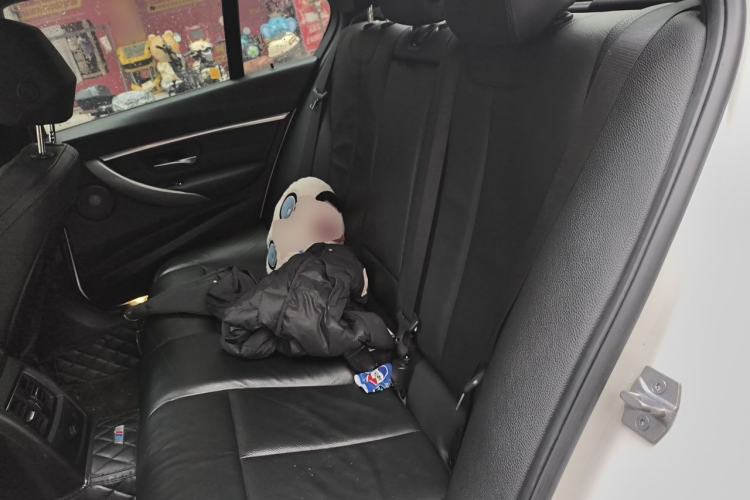 Used BMW 3 Series 2019 320i M Sport Night Edition Left Rear Seat