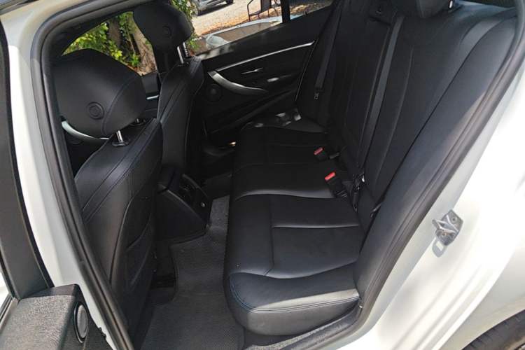 Used BMW 3 Series 2019 320i M Sport Night Edition Left Rear Seat