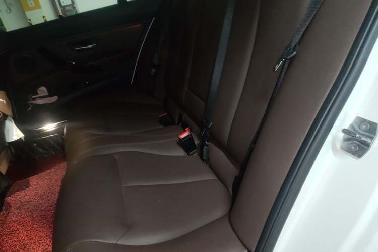 Used BMW 3 Series 2019 320Li Fashion Model Left Rear Seat