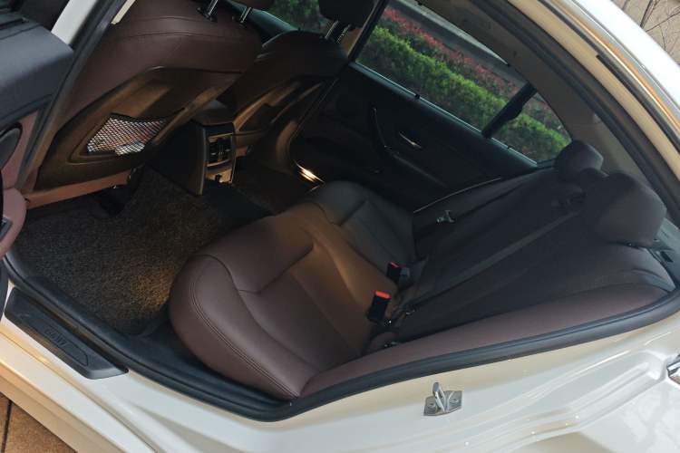 Used BMW 3 Series 2019 320Li Fashion Model Left Rear Seat