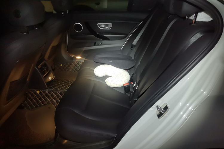 Used BMW 3 Series 2019 320Li Fashion Model Left Rear Seat