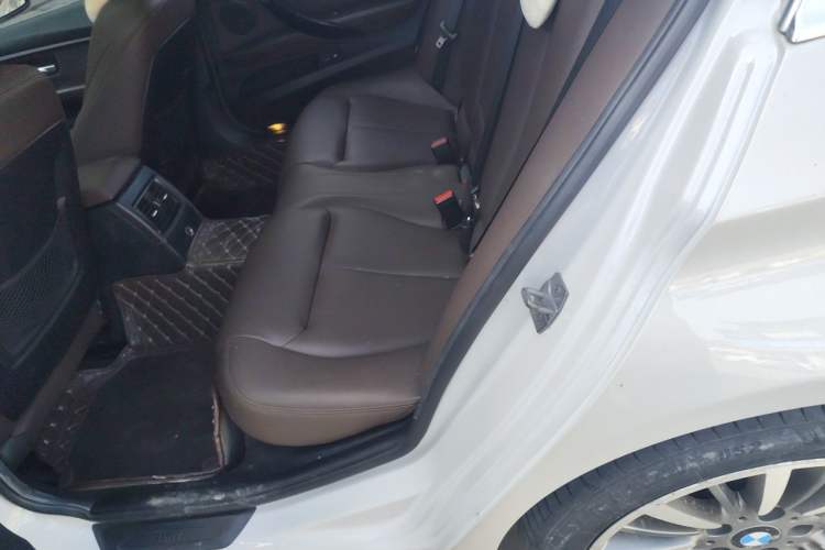 Used BMW 3 Series 2019 320Li Fashion Model Left Rear Seat