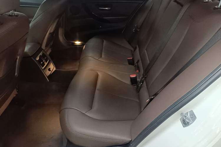 Used BMW 3 Series 2019 320Li Fashion Model Left Rear Seat