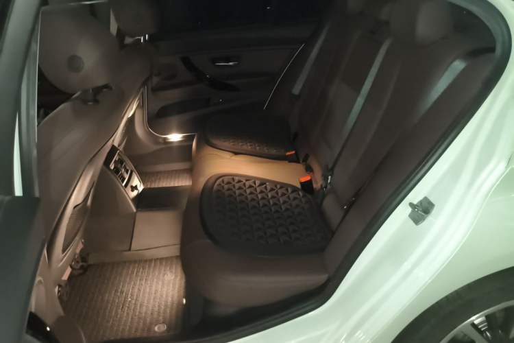 Used BMW 3 Series 2019 320Li Fashion Model Left Rear Seat