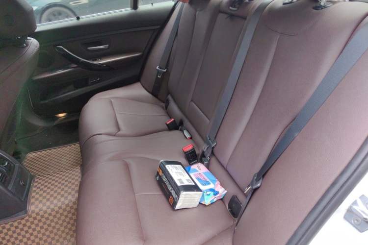 Used BMW 3 Series 2019 320Li Fashion Model Left Rear Seat