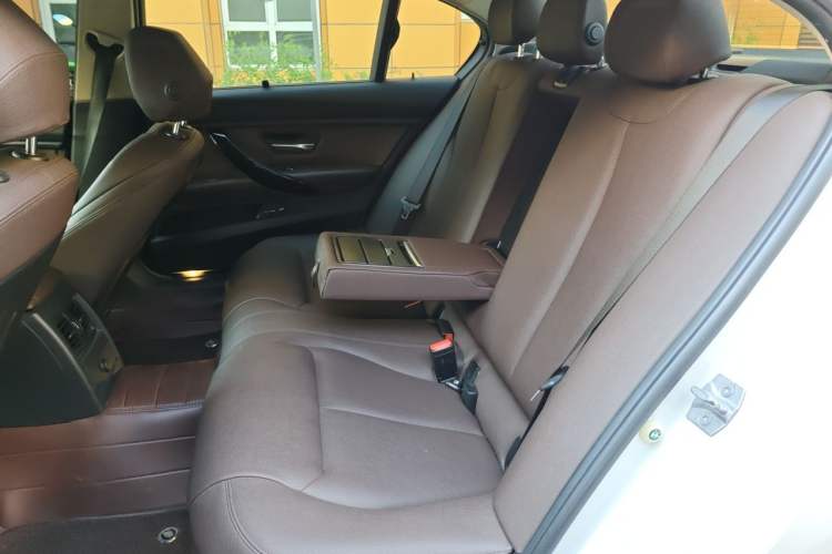Used BMW 3 Series 2019 320Li Fashion Model Left Rear Seat