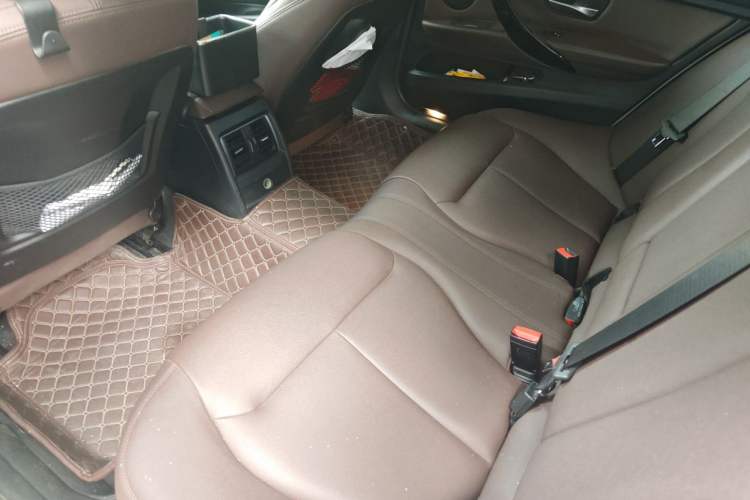 Used BMW 3 Series 2019 320Li Fashion Model Left Rear Seat
