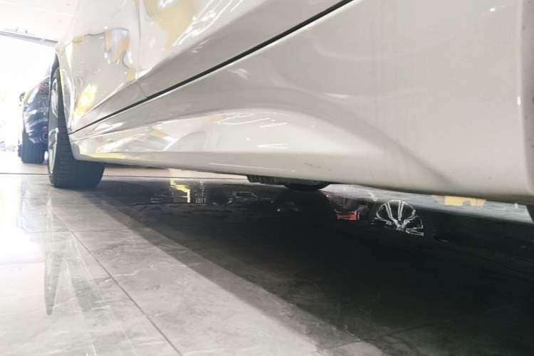 Used BMW 3 Series 2019 320i M Sport Package Left Side Sill