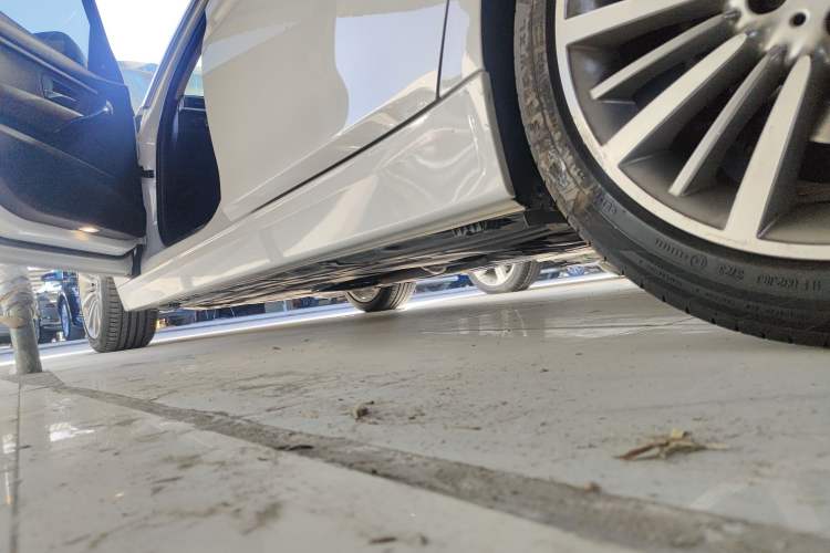 Used BMW 3 Series 2019 320Li Fashion Model Left Side Sill