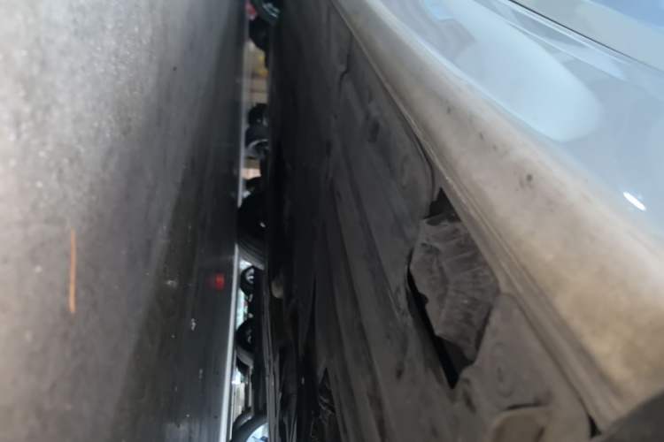 Used BMW 3 Series 2019 320Li Fashion Model Left Side Sill