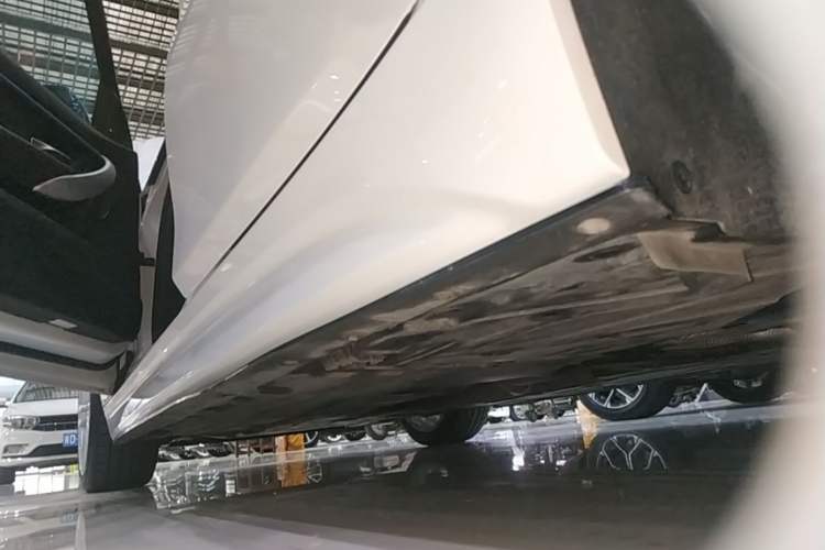Used BMW 3 Series 2019 320i M Sport Package Left Side Sill